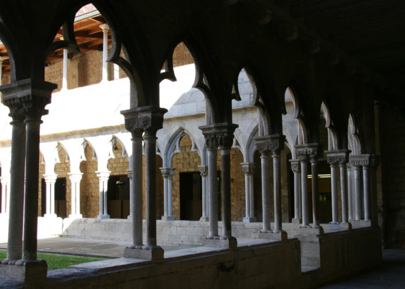 Claustre Gòtic del Convent Sant Domènec – Universitat de Girona