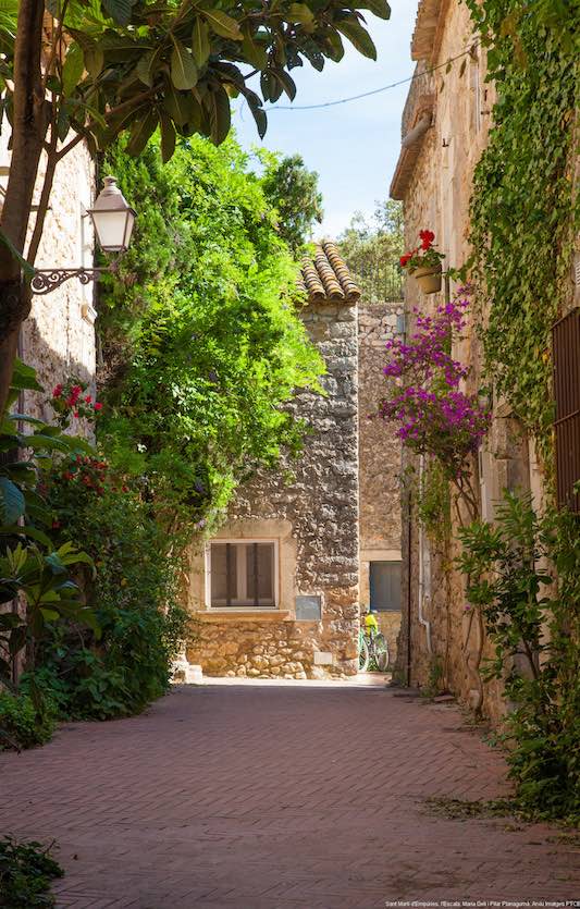 Genuine-2-Fil-Mediterranean-El-dalí-més-íntim