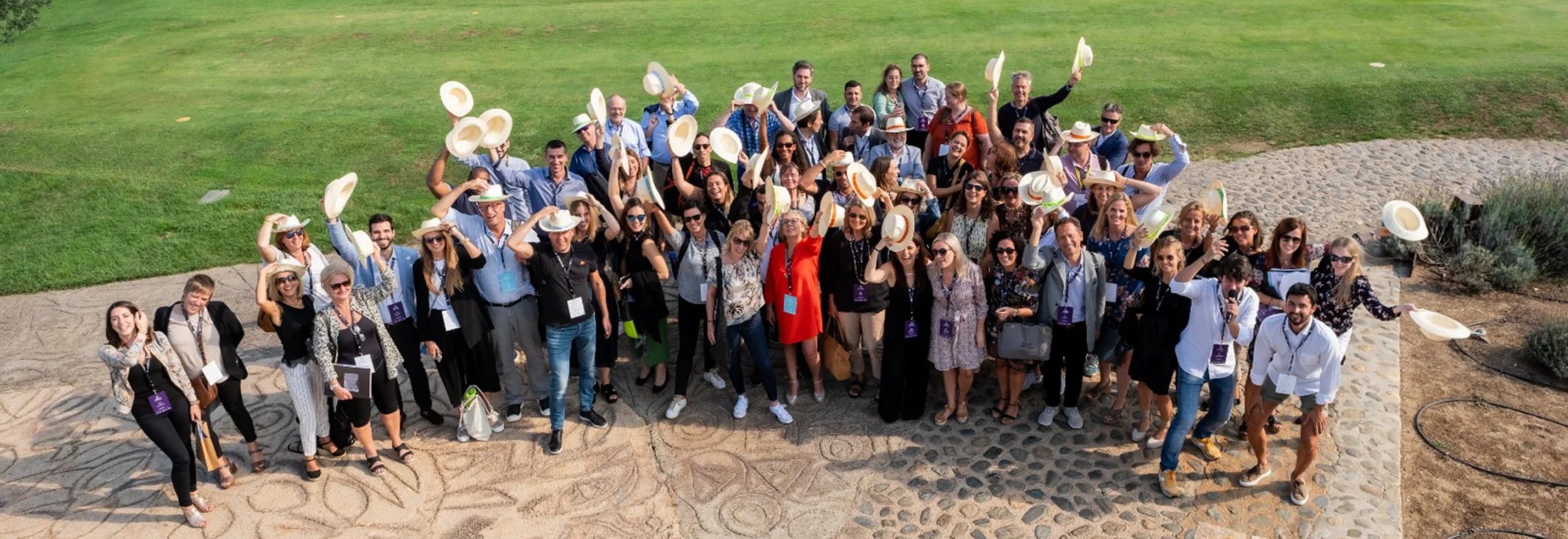 seguix-nos-a-linkedin