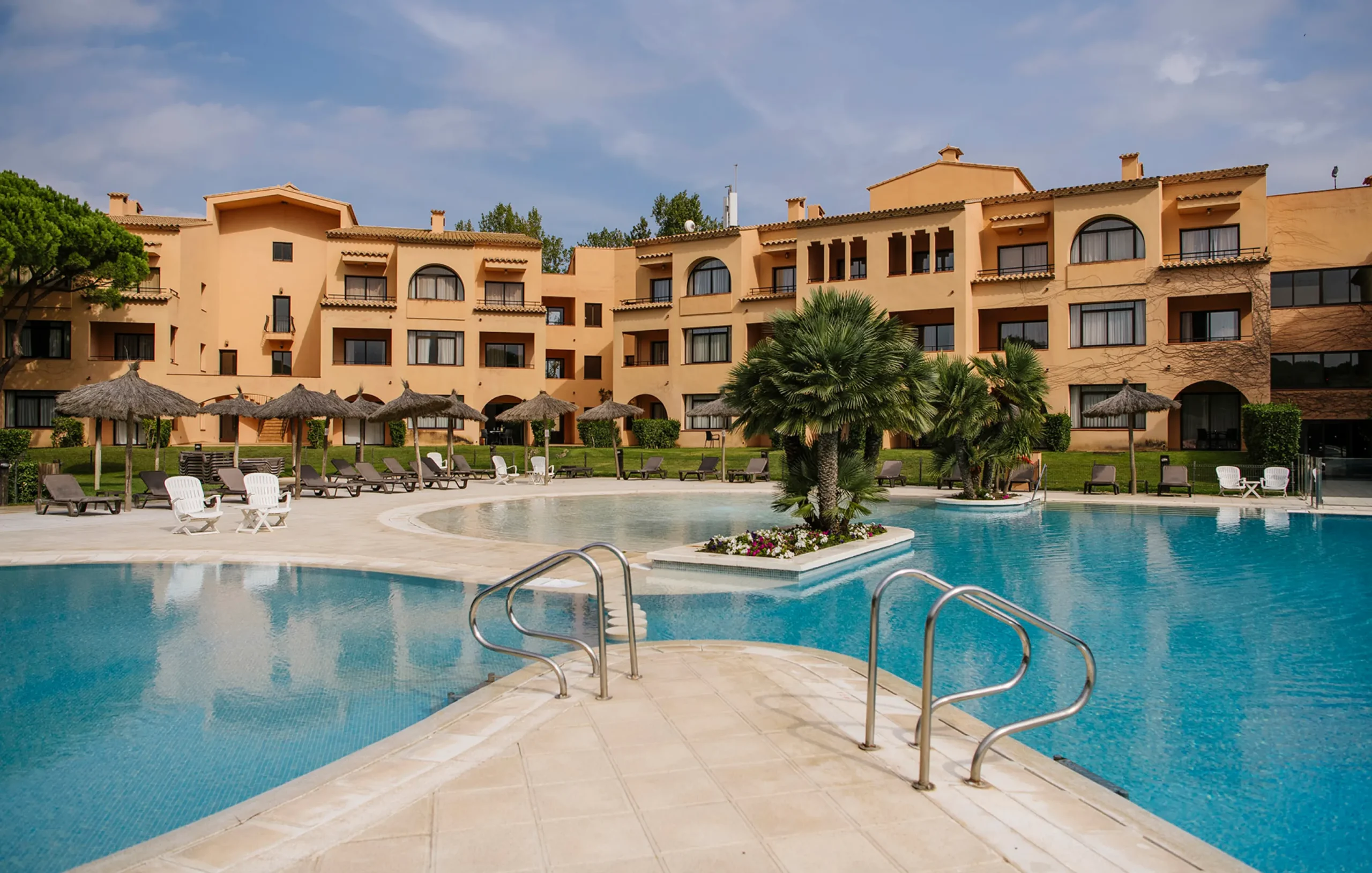 Hotel La Costa Beach Resort. Harold Abellan. Arxiu Imatges. PTCBG